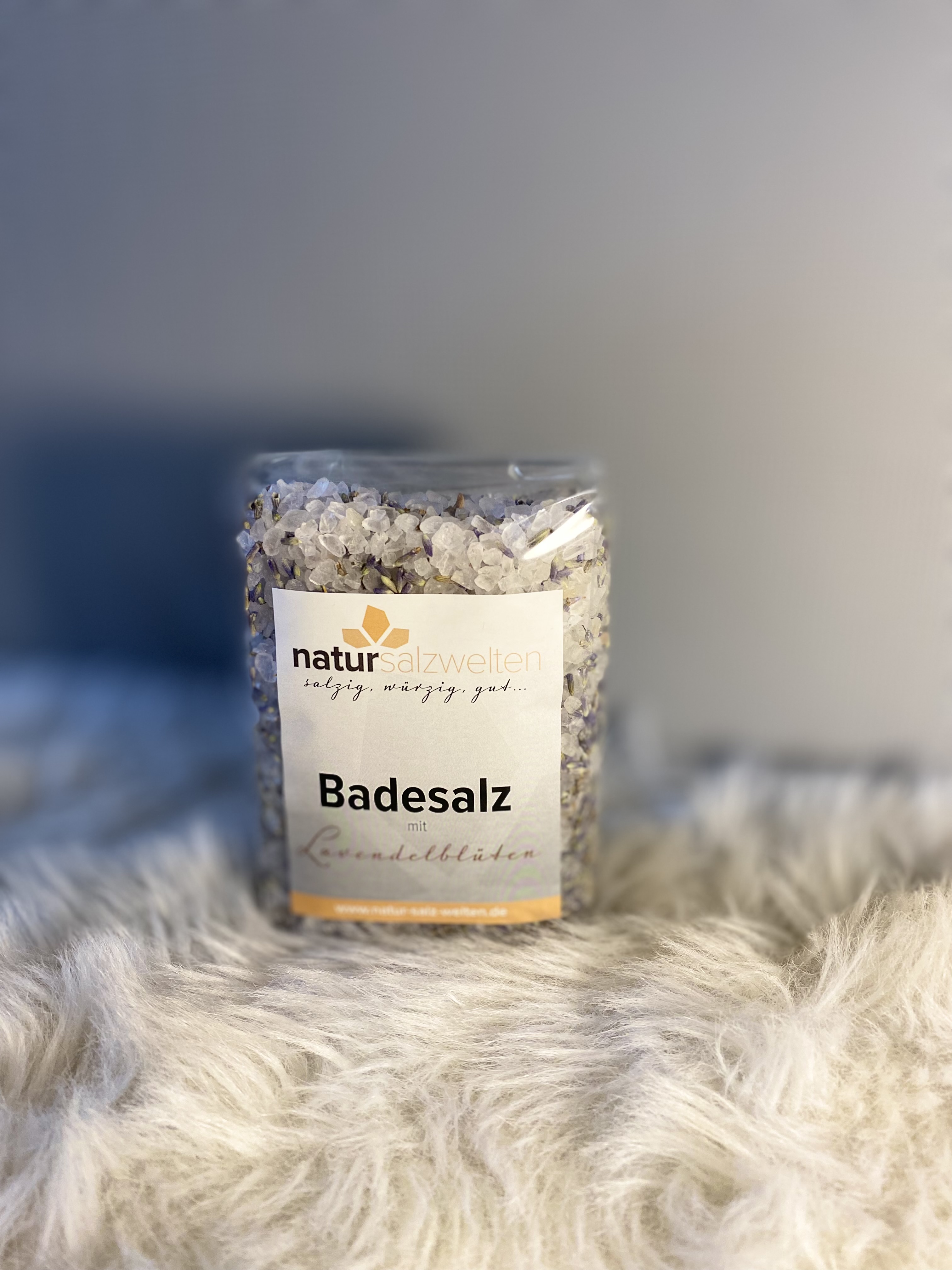 Badesalz mit Lavendelblüten